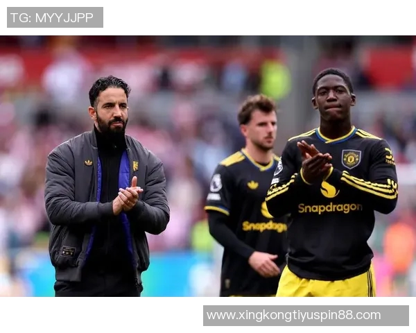 费迪南德批评阿莫林战术调整如同轮盘赌难以持久