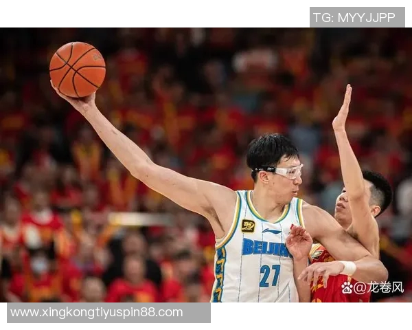 媒体人分析周琦低位威胁性建议教练组调整战术以充分发挥其优势