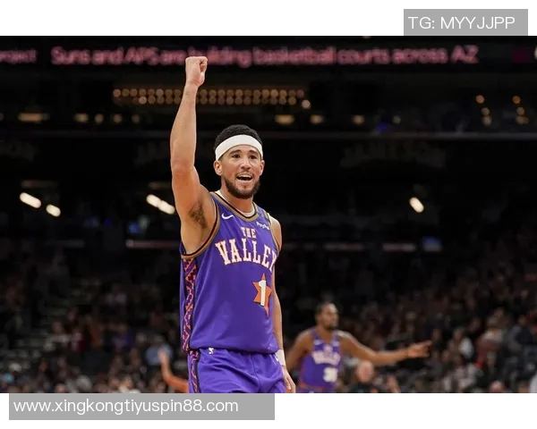 布克高效发挥助球队取胜13投6中贡献19分6板5助3断正负值17