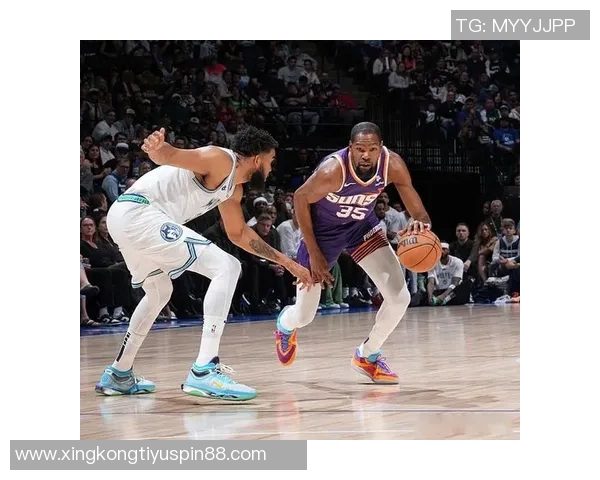 华兹狂砍55分杜兰特紧随其后贡献39分两人联手引领比赛高潮 华兹狂砍55分杜兰特紧随其后贡献39分两人联手引领比赛高潮